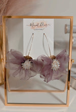 Load image into Gallery viewer, Lavender Crystal Earringsi
