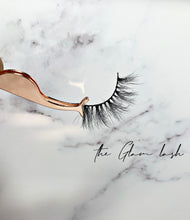 Load image into Gallery viewer, The Glam Lash 20mm
